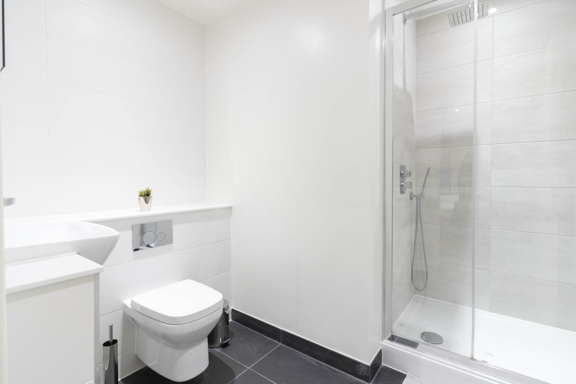Апартаменты Linacre 1&2 - One And Two Bed Flat Behind The Cathedral With Free Parking And Fast Wifi Эксетер Номер фото