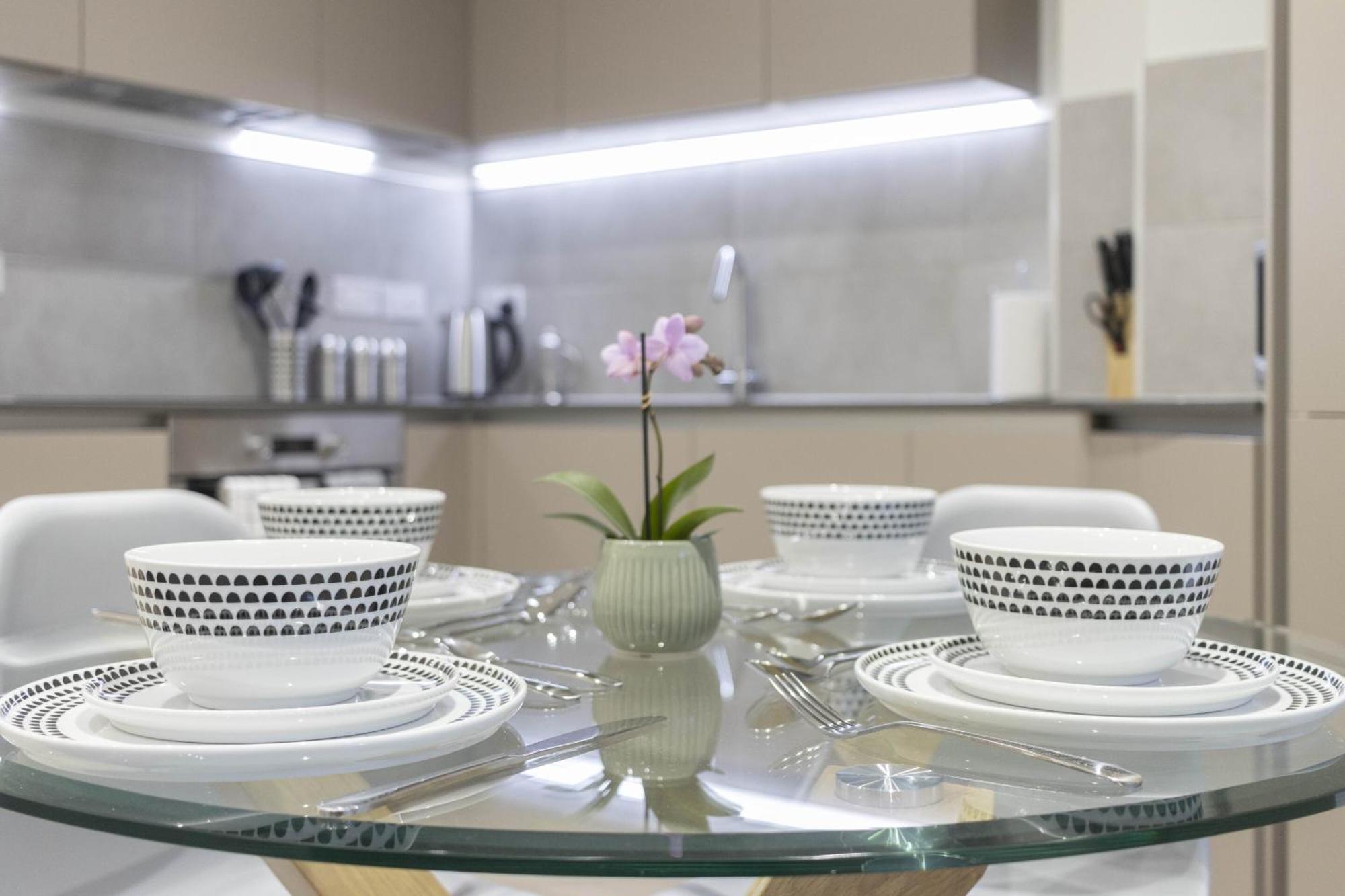 Апартаменты Linacre 1&2 - One And Two Bed Flat Behind The Cathedral With Free Parking And Fast Wifi Эксетер Номер фото