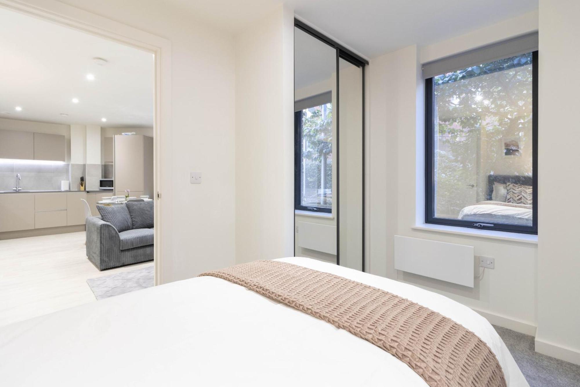 Апартаменты Linacre 1&2 - One And Two Bed Flat Behind The Cathedral With Free Parking And Fast Wifi Эксетер Номер фото